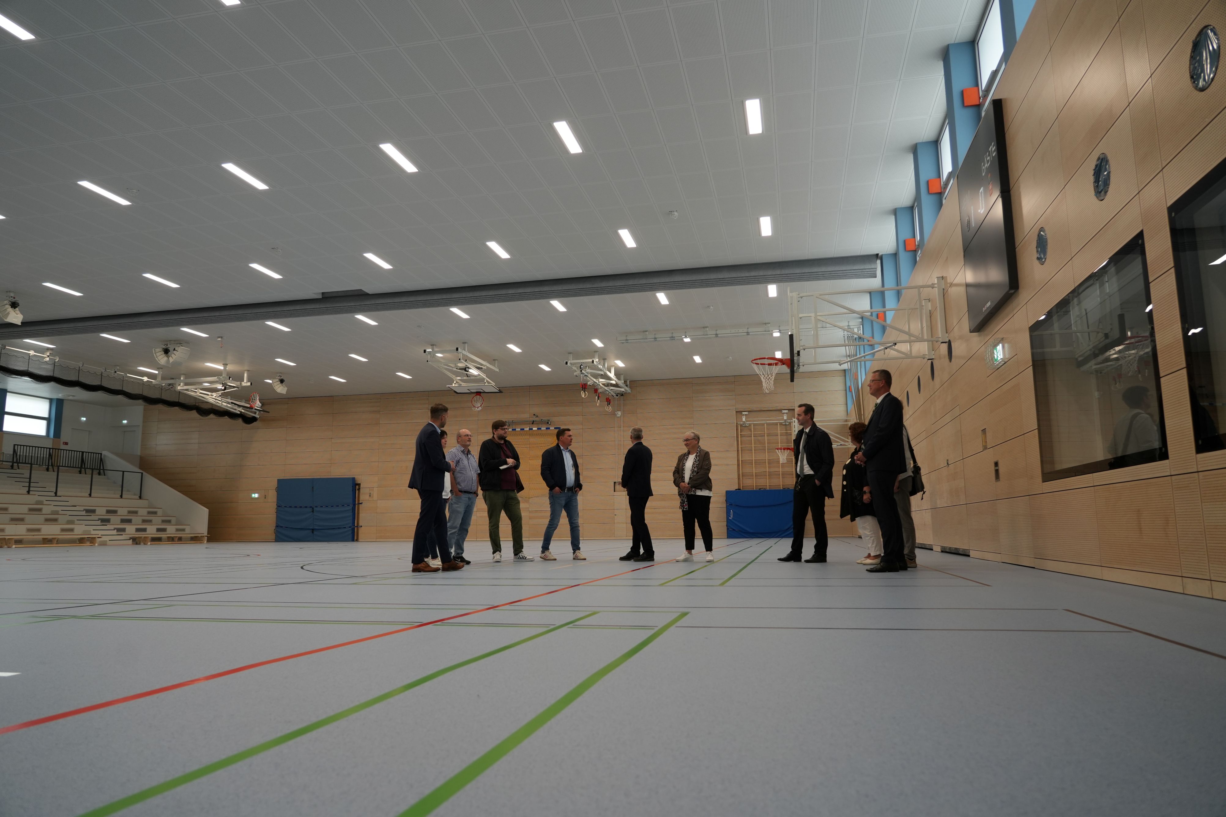 Vorsfelde: Dreifeldsporthalle nach 6,5-Millionen-Sanierung wieder in ...