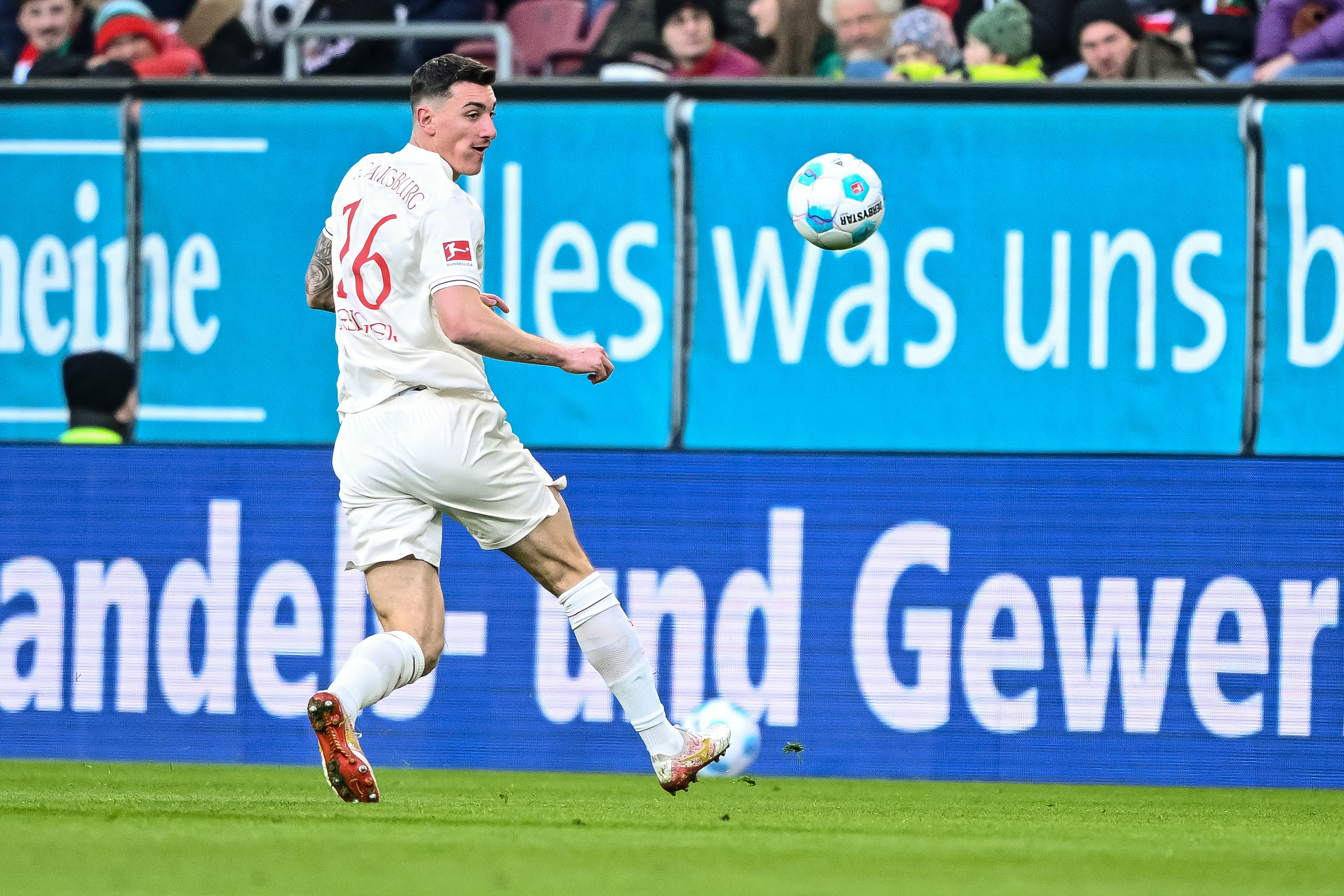 No return to VfL Wolfsburg: FC Augsburg signs Cedric Zesiger permanently
